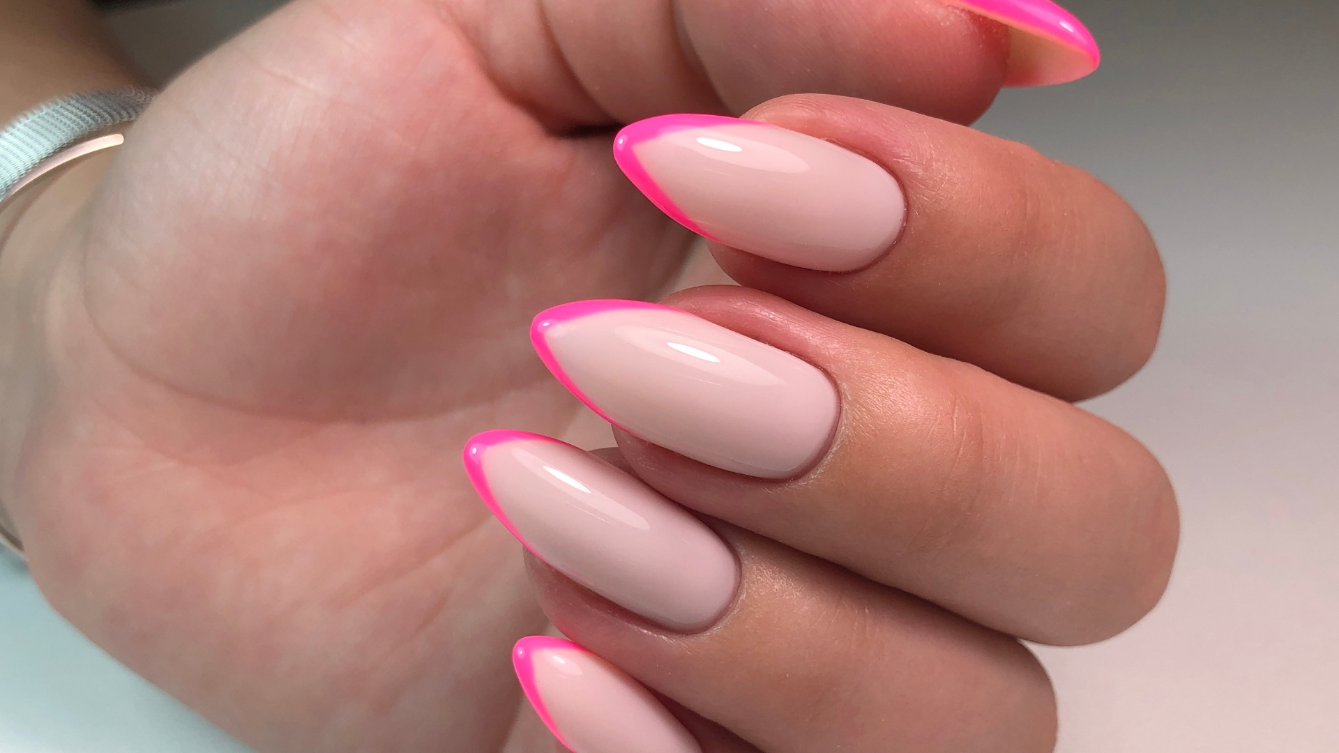 How to care for your cuticles for perfect nails? - Maquillage Yeux Marron